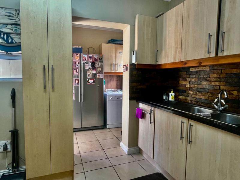 3 Bedroom Property for Sale in Fraaiuitsig Western Cape